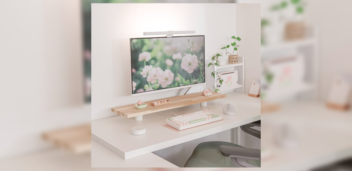 White and pink Quntis desk setup with monitor light bar