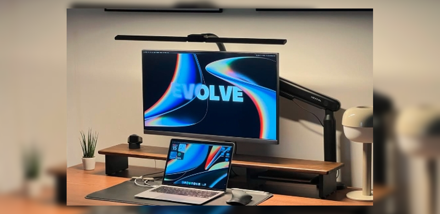 Quntis desk setup with monitor light bar